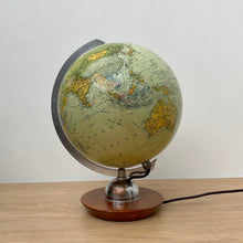 Load image into Gallery viewer, 1960&#39;s &#39;JRO Globus&#39; Illuminated German Globe
