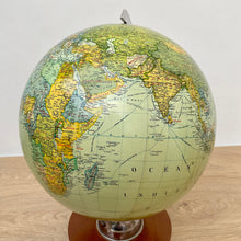 Load image into Gallery viewer, 1960&#39;s &#39;JRO Globus&#39; Illuminated German Globe
