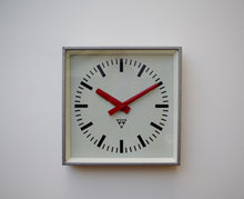 Load image into Gallery viewer, 1980&#39;s Pragotron Wall Clock
