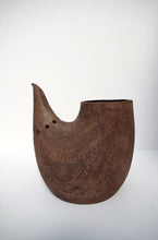 Load image into Gallery viewer, Elsi Bourelius 1960&#39;s &#39;Hen Vase&#39;
