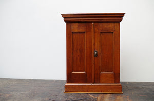 An Early 20th Century 'La Flor de Cuba' Cigar Humidor Cabinet