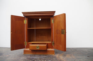 An Early 20th Century 'La Flor de Cuba' Cigar Humidor Cabinet