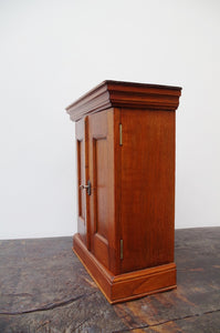 An Early 20th Century 'La Flor de Cuba' Cigar Humidor Cabinet