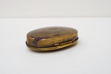 Load image into Gallery viewer, J.S. Fry &amp; Sons &#39;Fry&#39;s Chocolates&#39; Brass Snuff Tin c.1910
