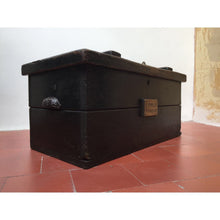 Load image into Gallery viewer, An Early 20th Century Wooden Tradesman&#39;s Toolbox
